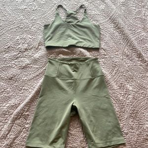 Girlfriend collective set